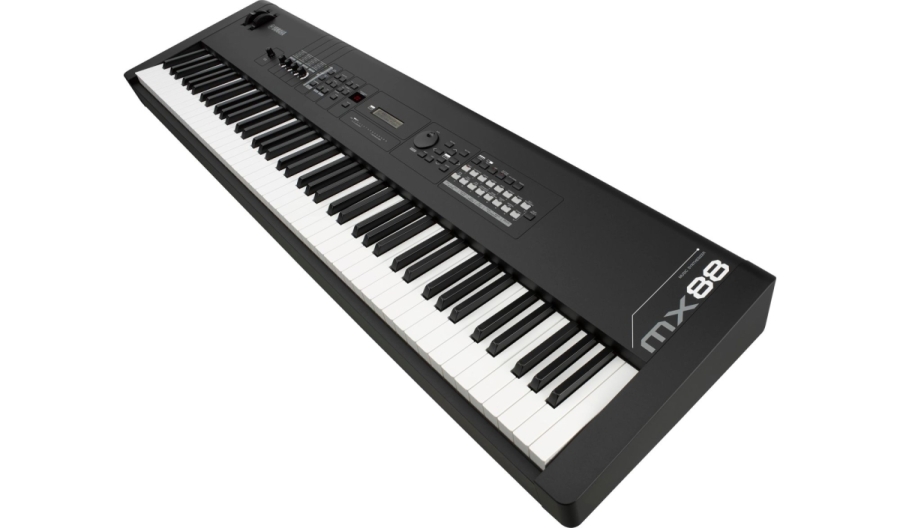 Yamaha MX88 Synthesizer